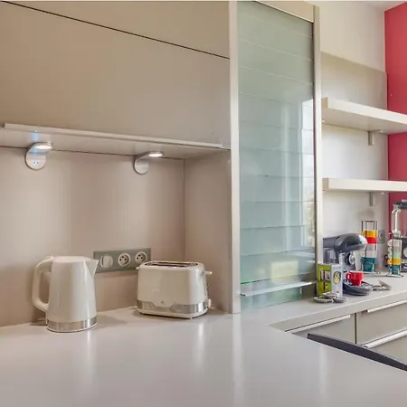 4 Terra Cotta Apartment *
